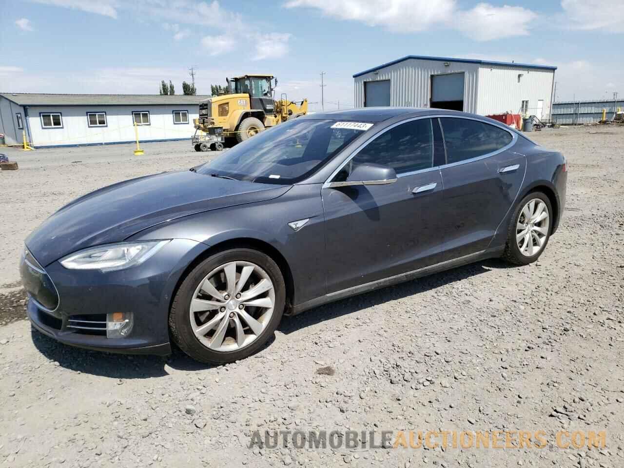 5YJSA1E25FF114429 TESLA MODEL S 2015