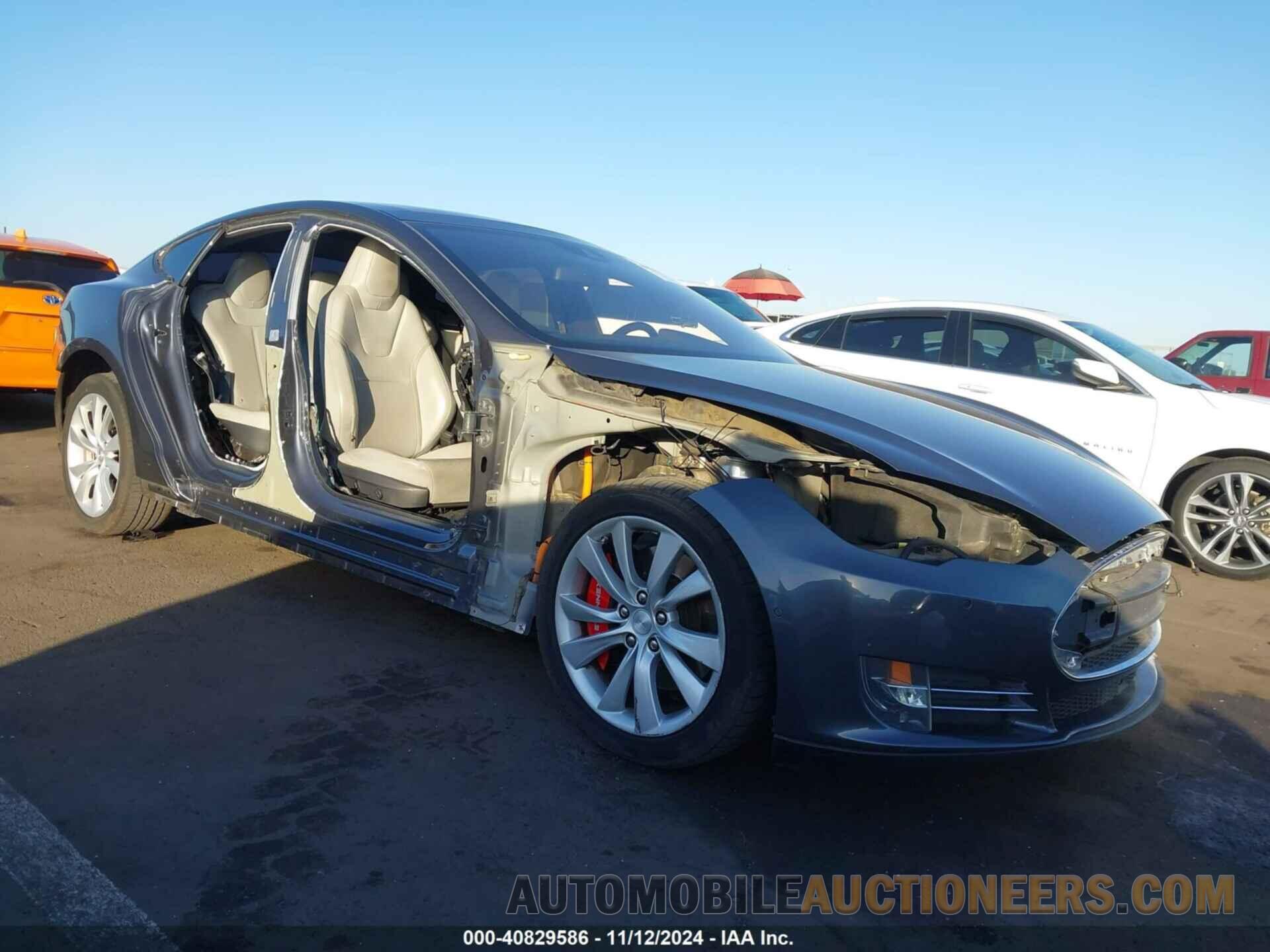 5YJSA1E25FF118870 TESLA MODEL S 2015