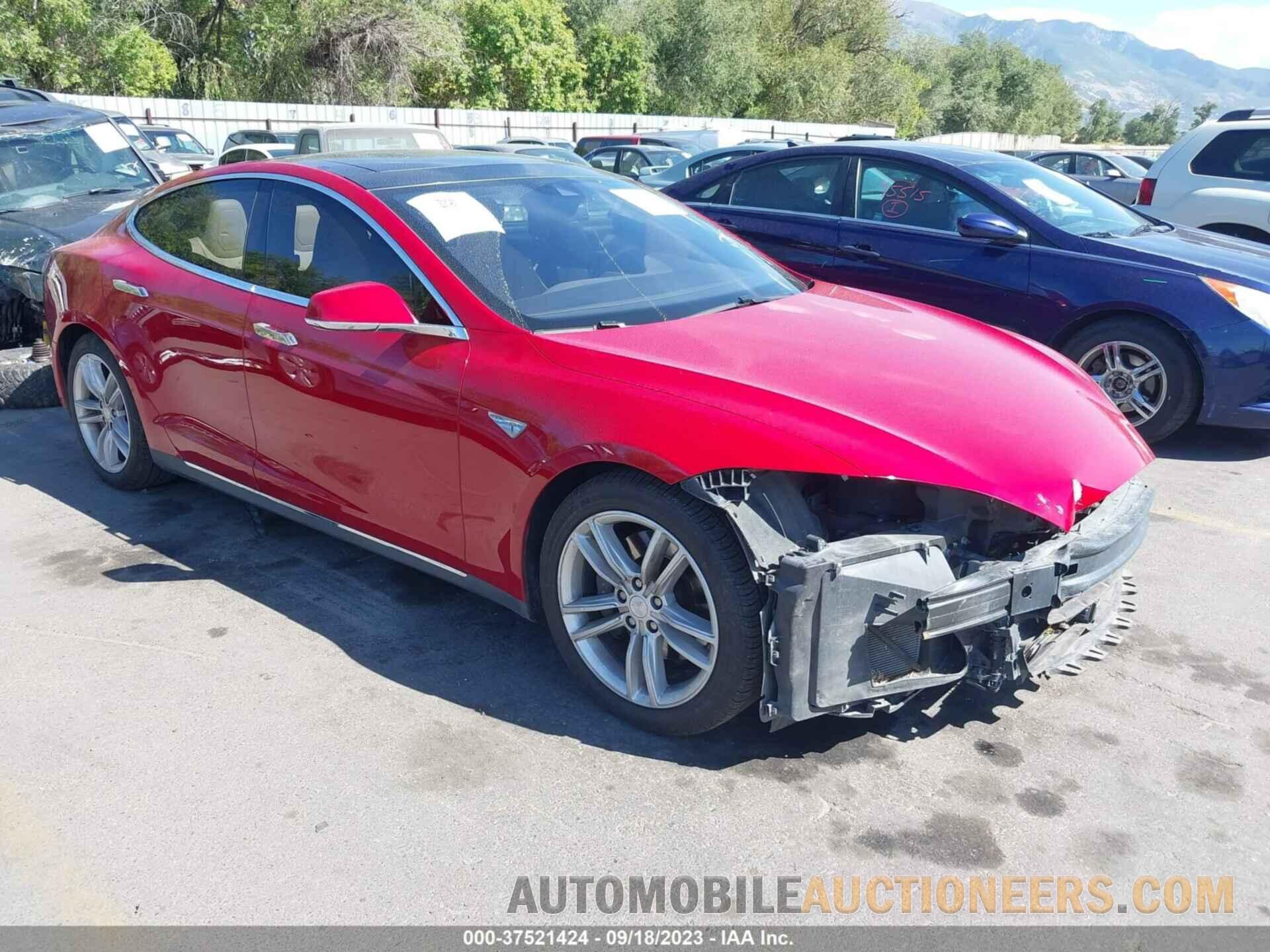 5YJSA1E25GF131152 TESLA MODEL S 2016