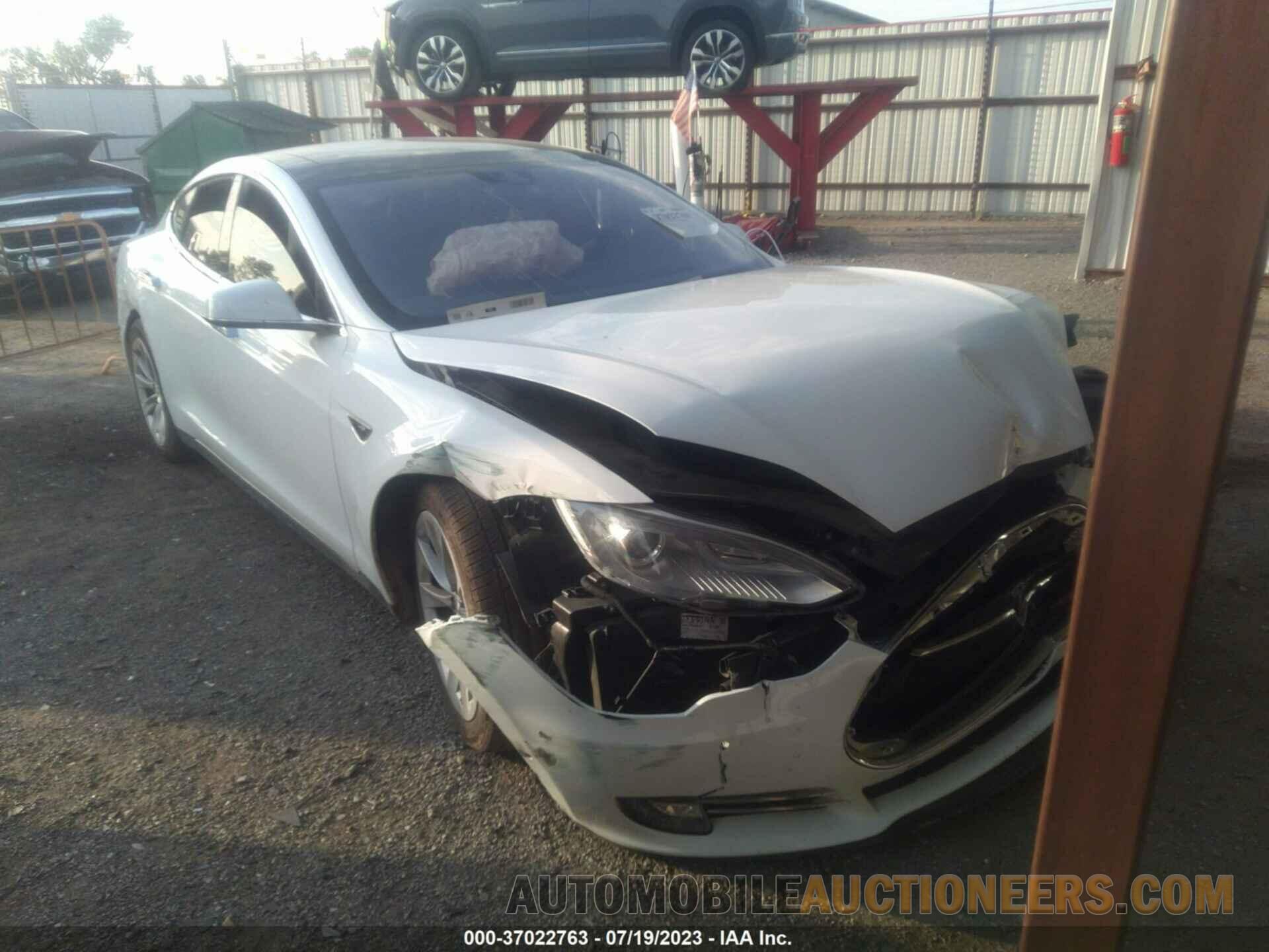 5YJSA1E25GF135377 TESLA MODEL S 2016