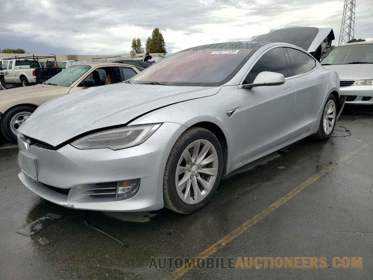 5YJSA1E25JF253596 TESLA MODEL S 2018