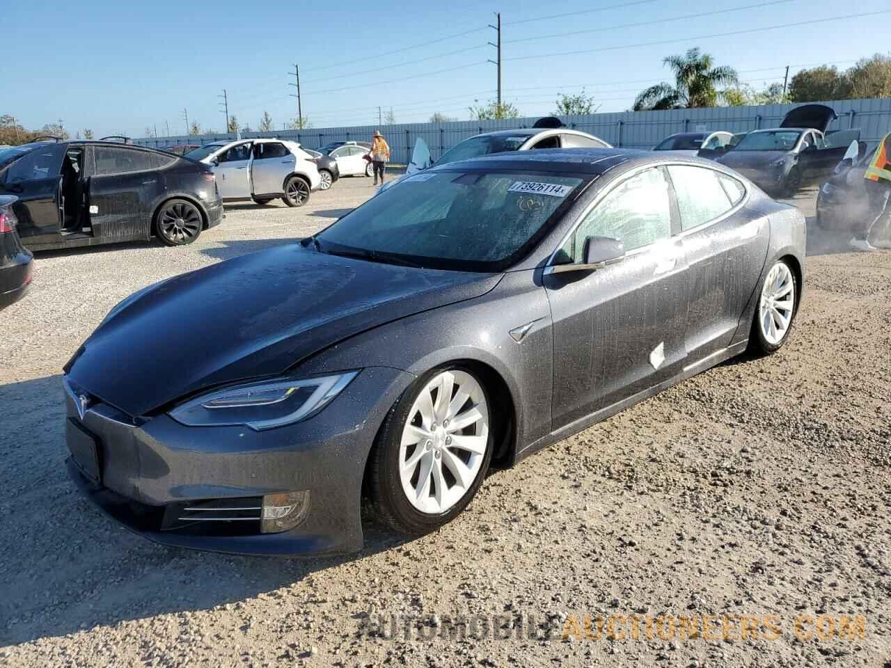 5YJSA1E25JF272780 TESLA MODEL S 2018