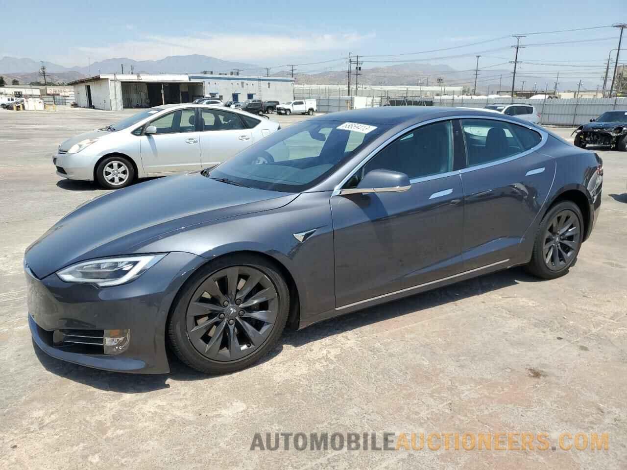 5YJSA1E25JF297873 TESLA MODEL S 2018