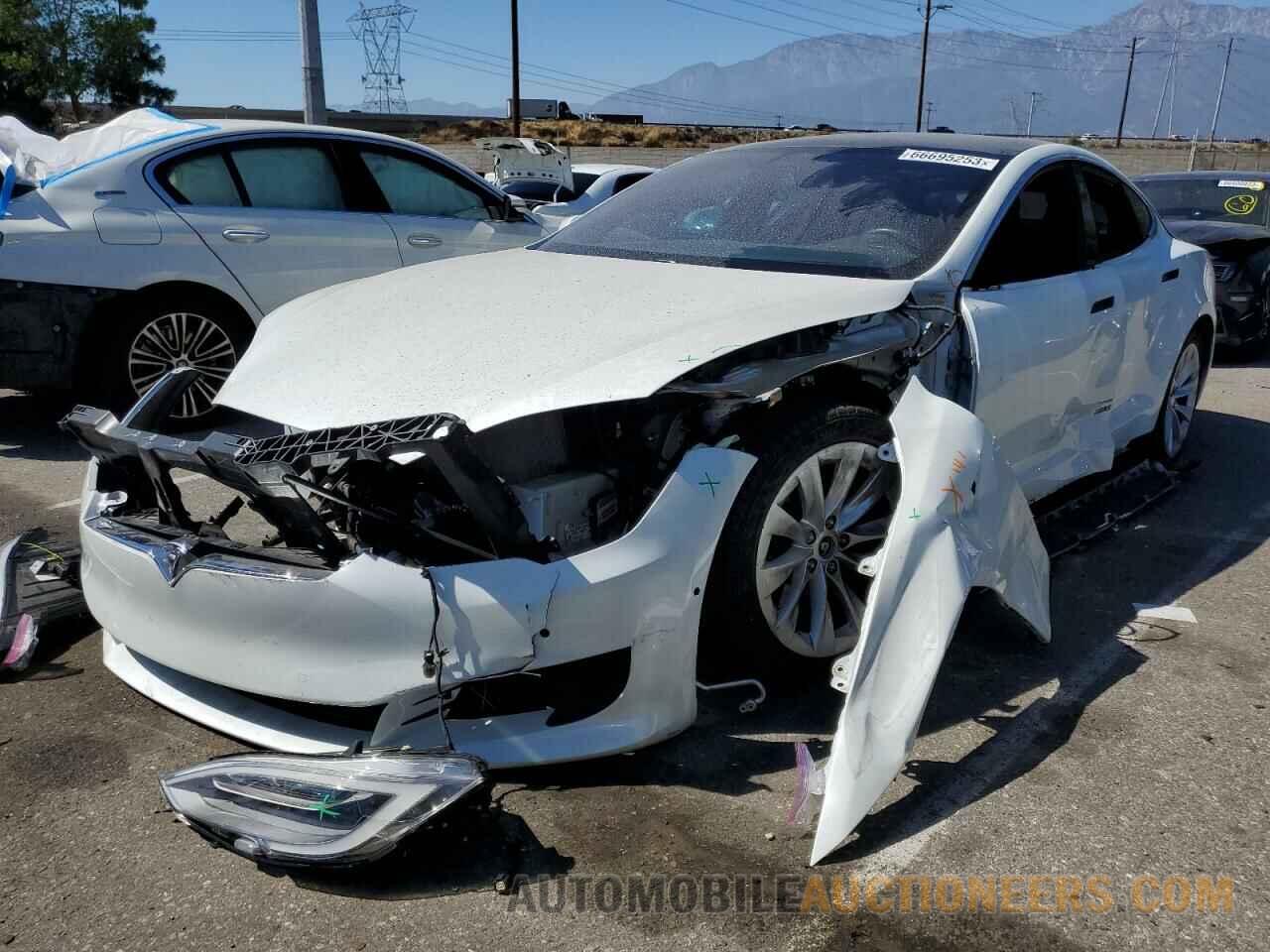 5YJSA1E25KF332459 TESLA MODEL S 2019