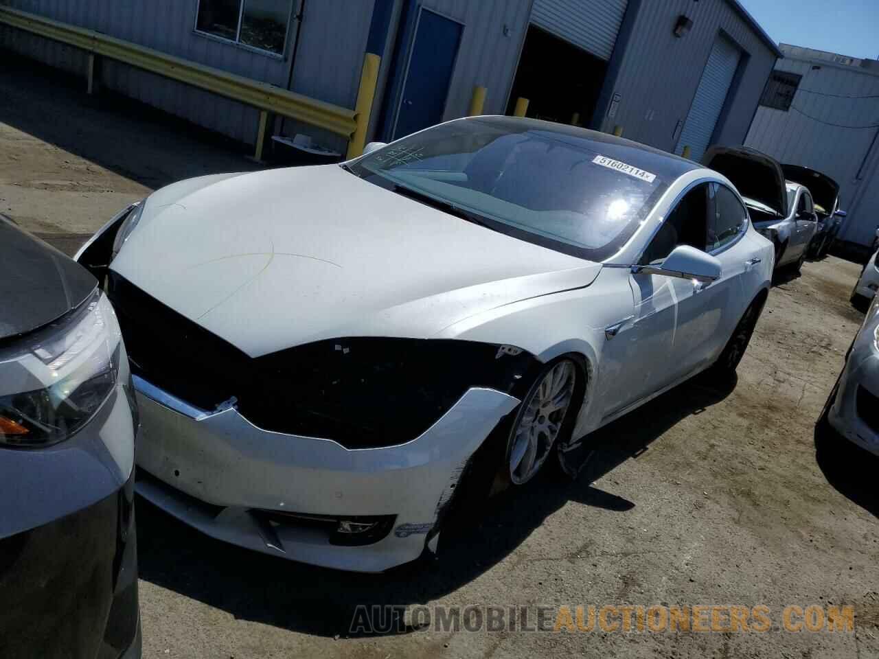 5YJSA1E25LF401250 TESLA MODEL S 2020