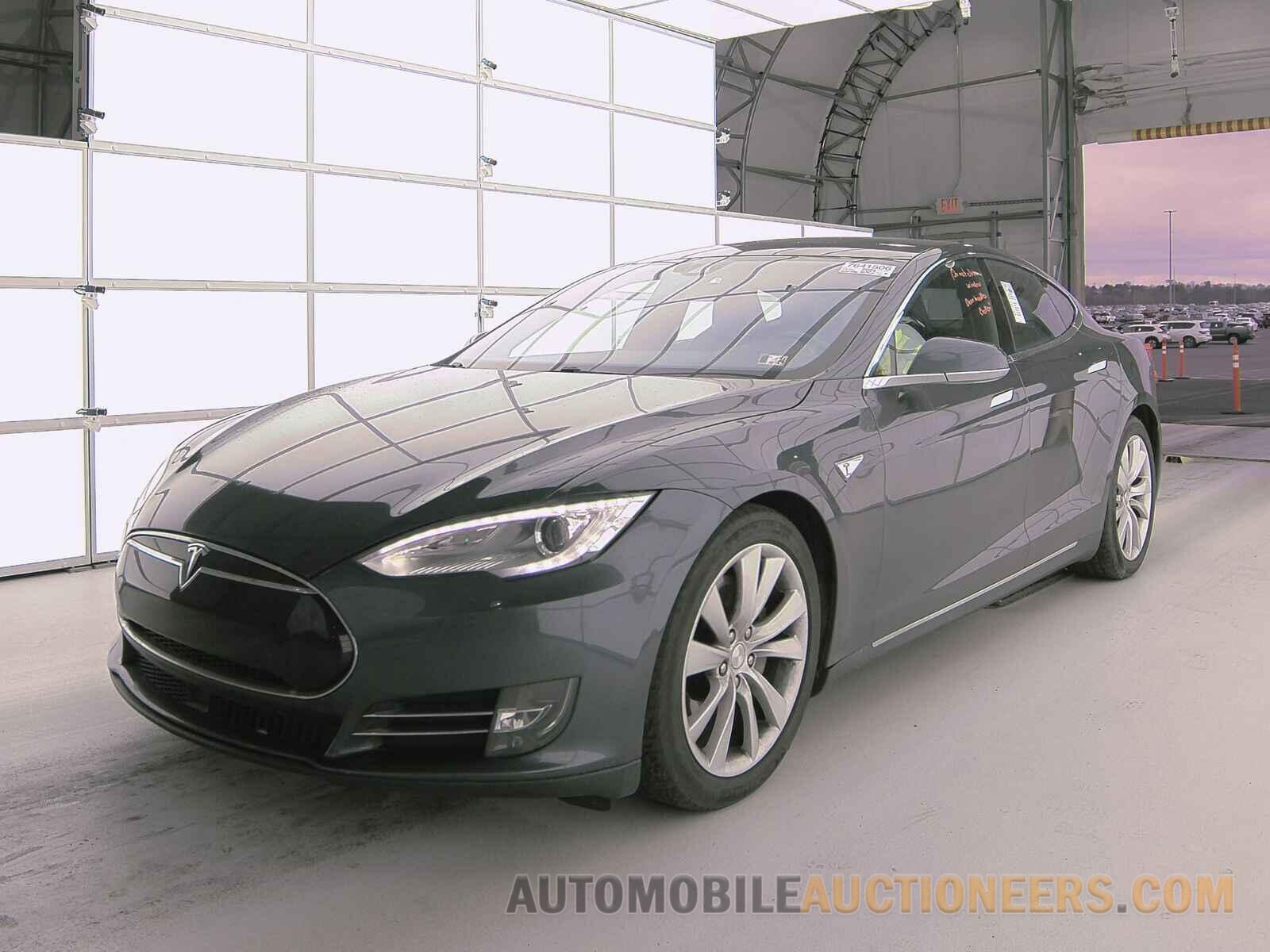 5YJSA1E26FF110227 Tesla Model S 2015