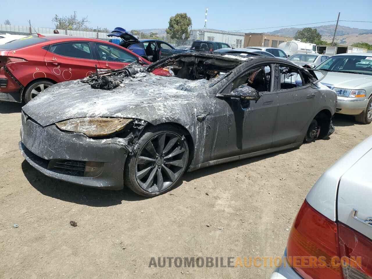 5YJSA1E26HF190843 TESLA MODEL S 2017