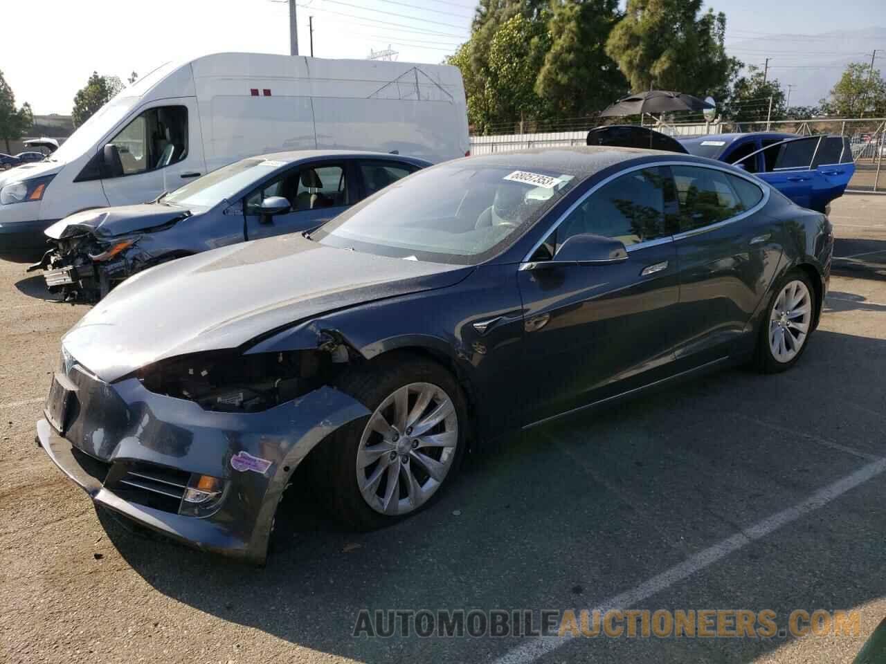 5YJSA1E26JF265496 TESLA MODEL S 2018