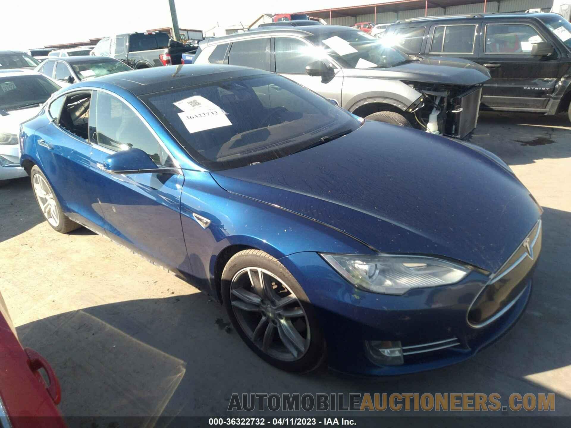 5YJSA1E28FF112996 TESLA MODEL S 2015