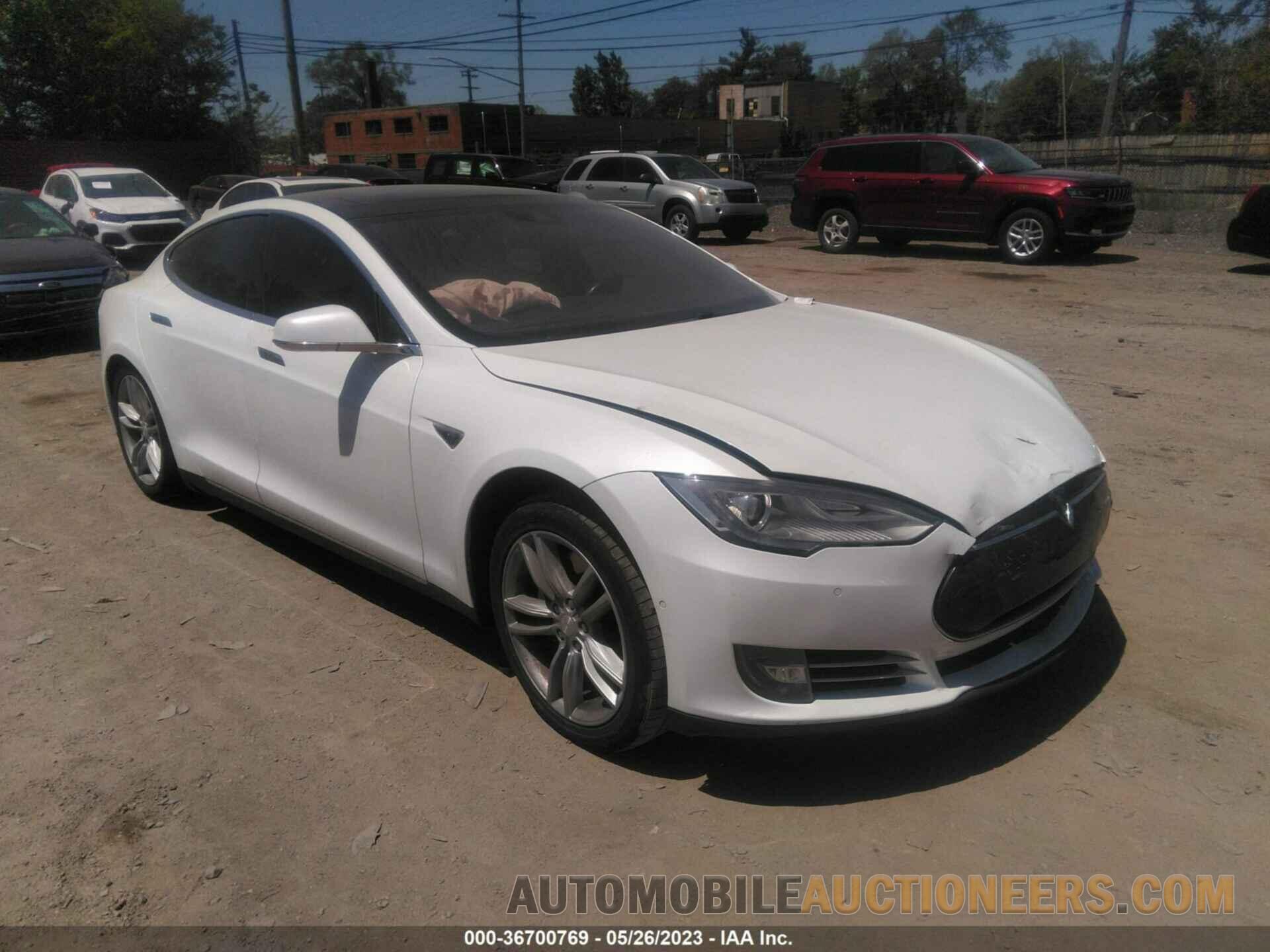 5YJSA1E28FF116658 TESLA MODEL S 2015