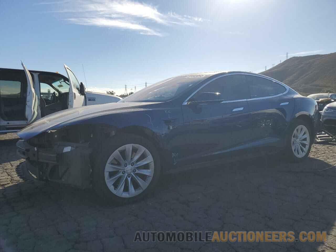 5YJSA1E28HF229707 TESLA MODEL S 2017