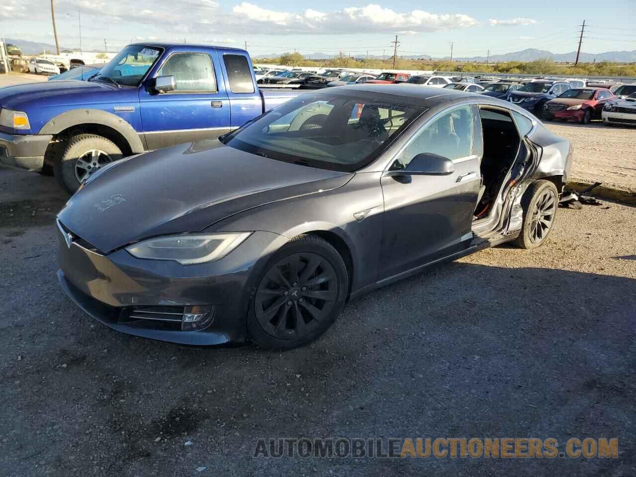 5YJSA1E28JF246755 TESLA MODEL S 2018