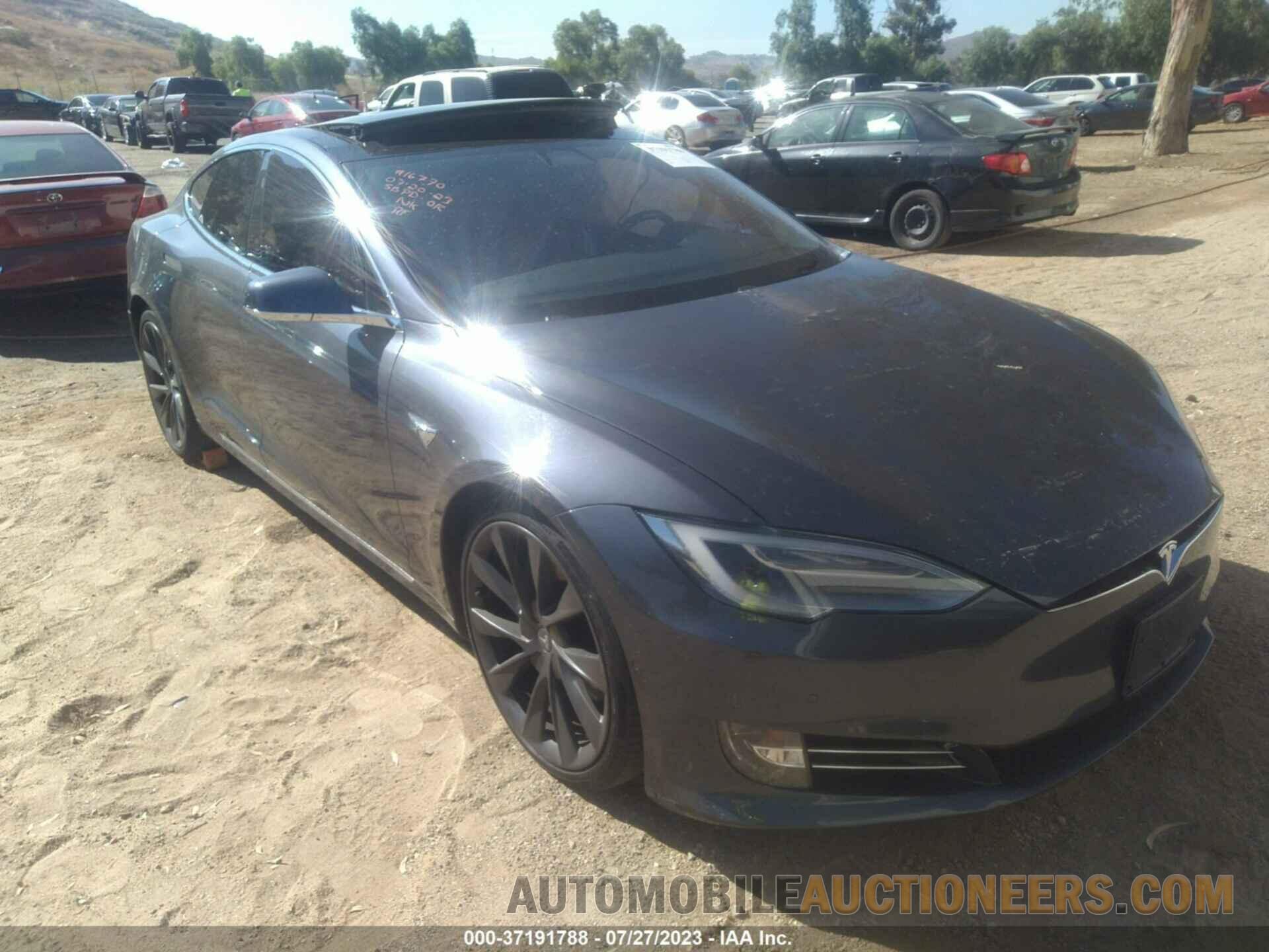 5YJSA1E28JF258131 TESLA MODEL S 2018