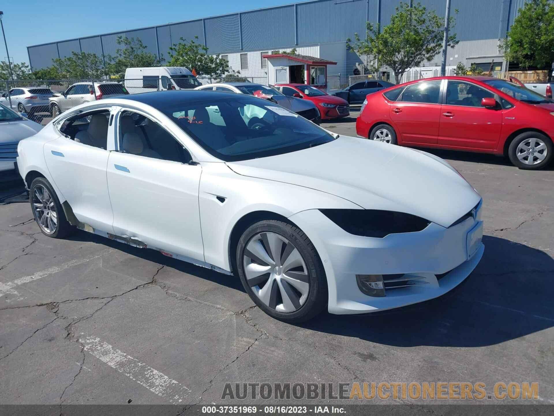 5YJSA1E28LF396142 TESLA MODEL S 2020