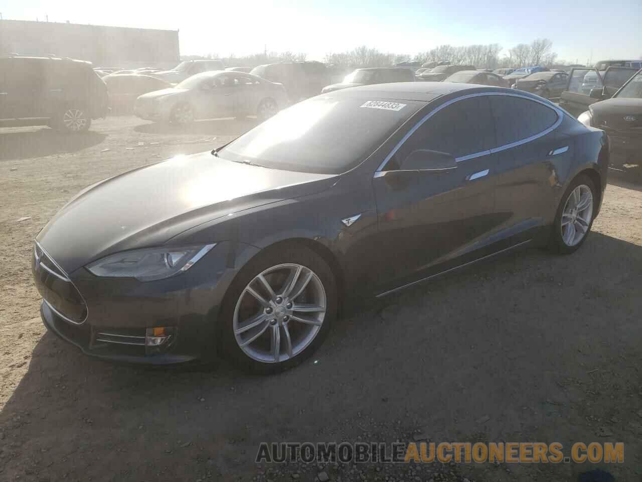 5YJSA1E29FF112120 TESLA MODEL S 2015