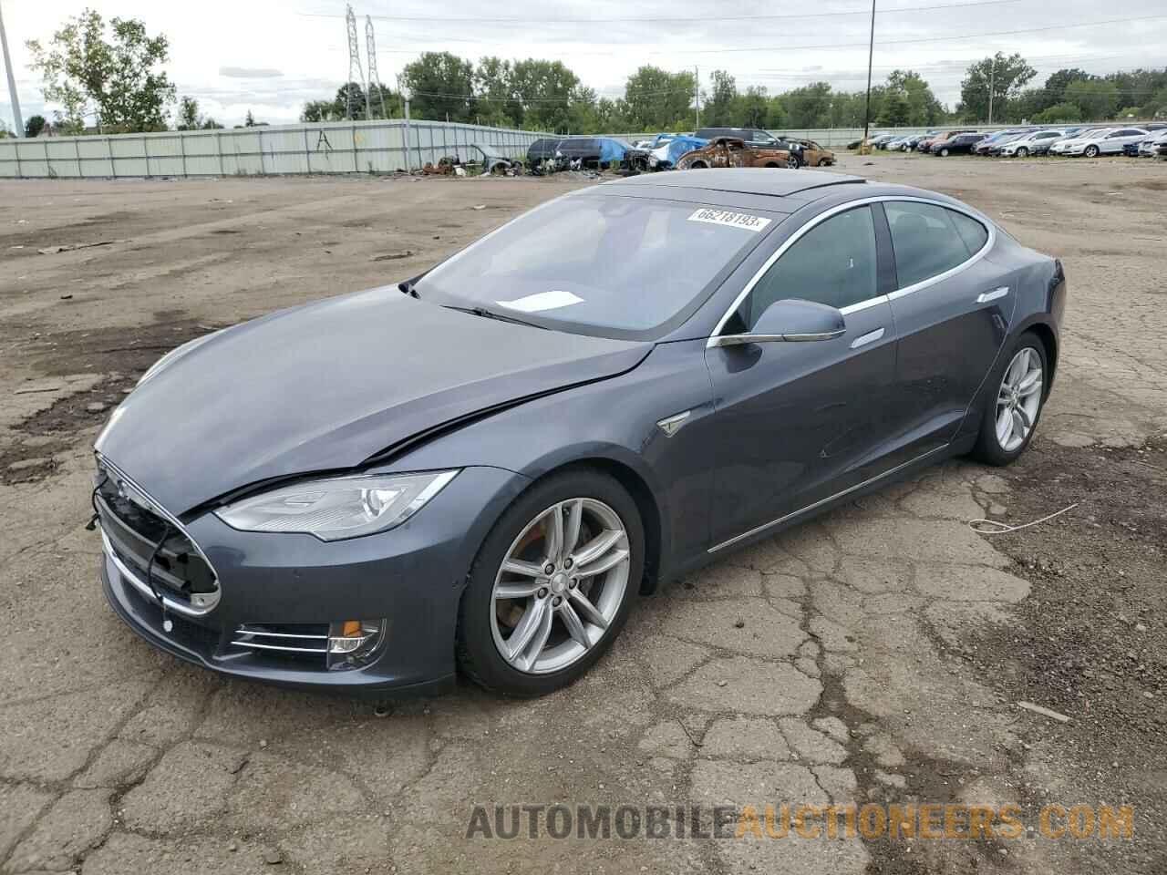 5YJSA1E29GF132143 TESLA MODEL S 2016