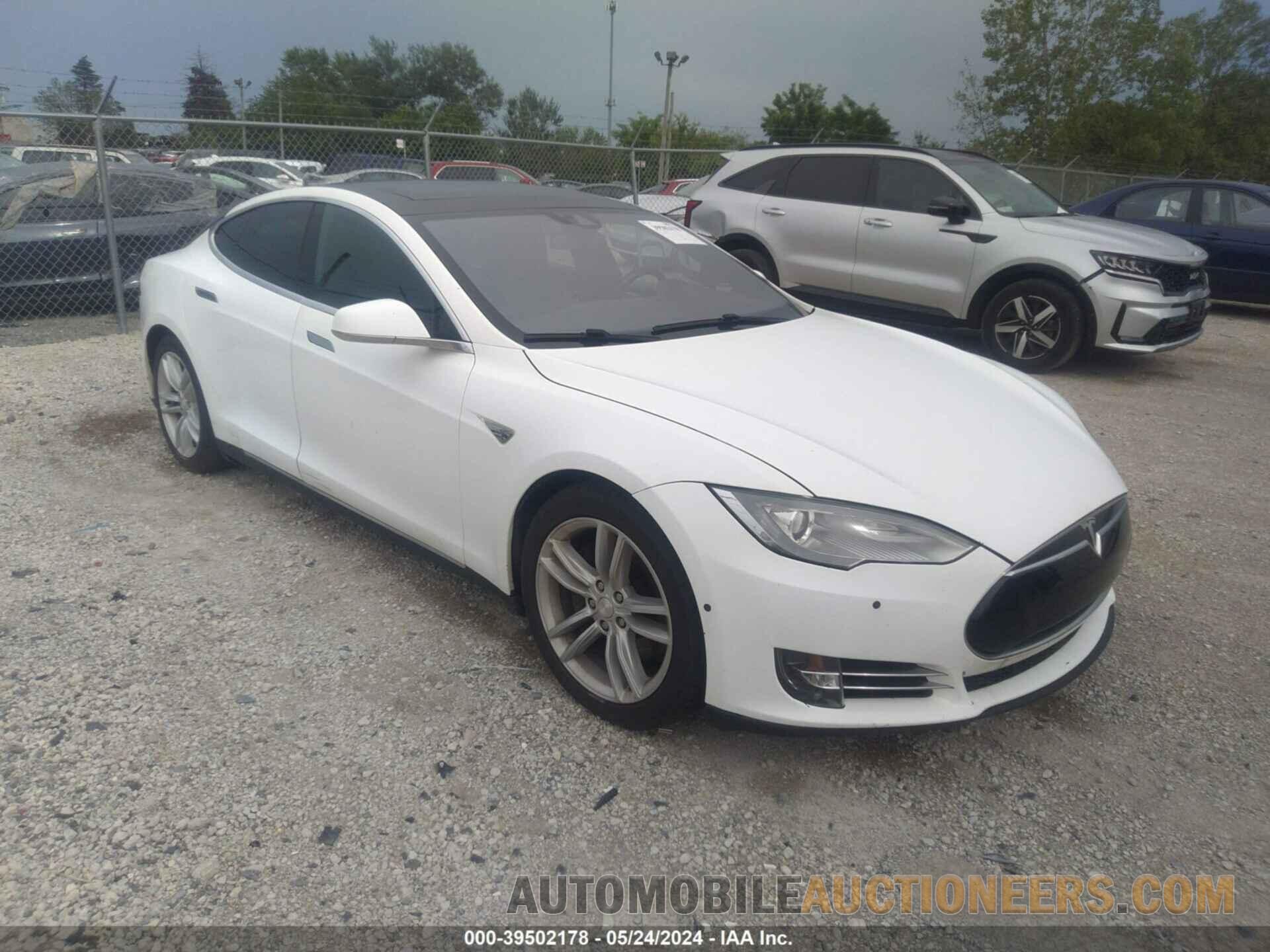 5YJSA1E2XFF102616 TESLA MODEL S 2015