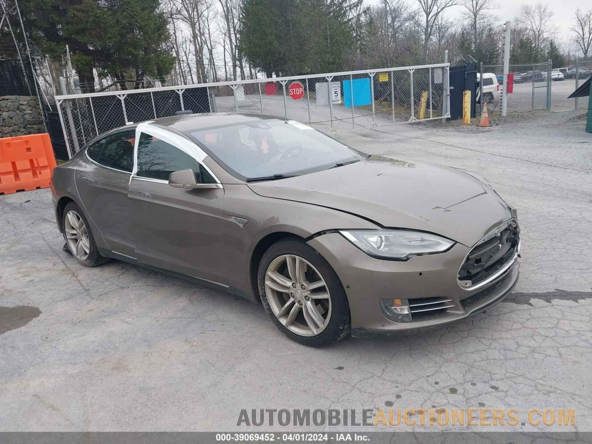 5YJSA1E2XFF112935 TESLA MODEL S 2015