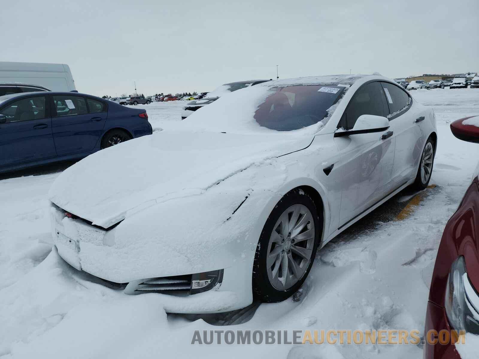 5YJSA1E2XHF187590 Tesla Model S 2017