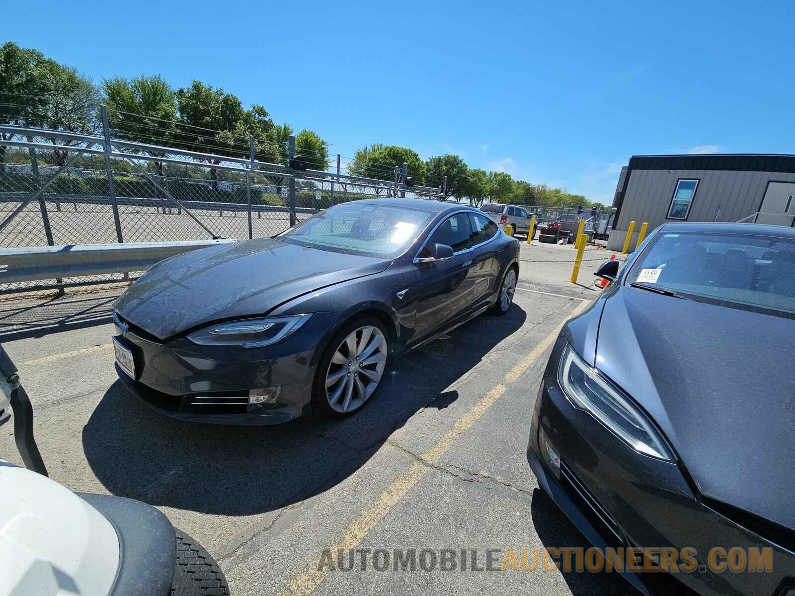 5YJSA1E2XHF188190 Tesla Model S 2017
