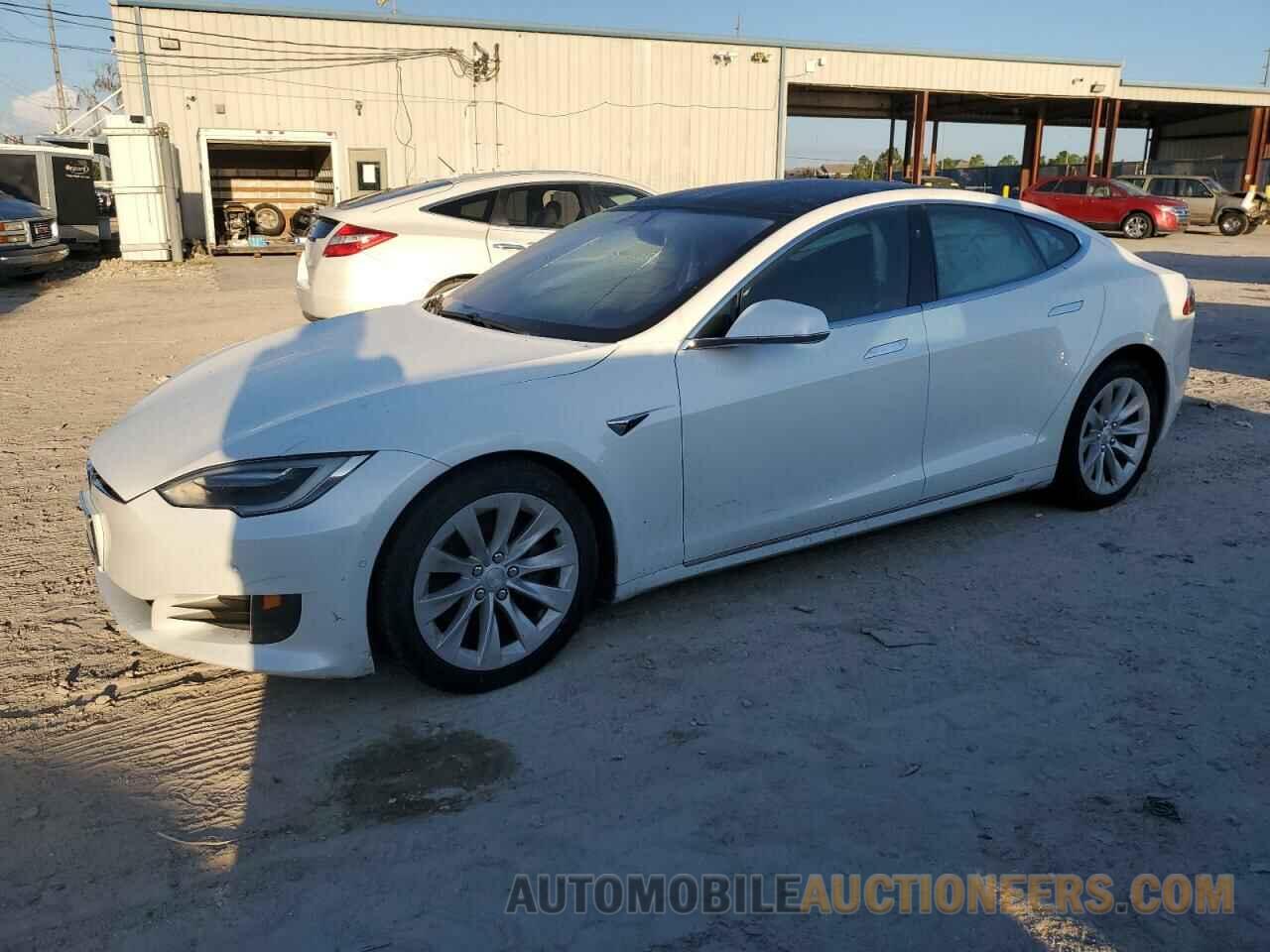 5YJSA1E2XHF209829 TESLA MODEL S 2017