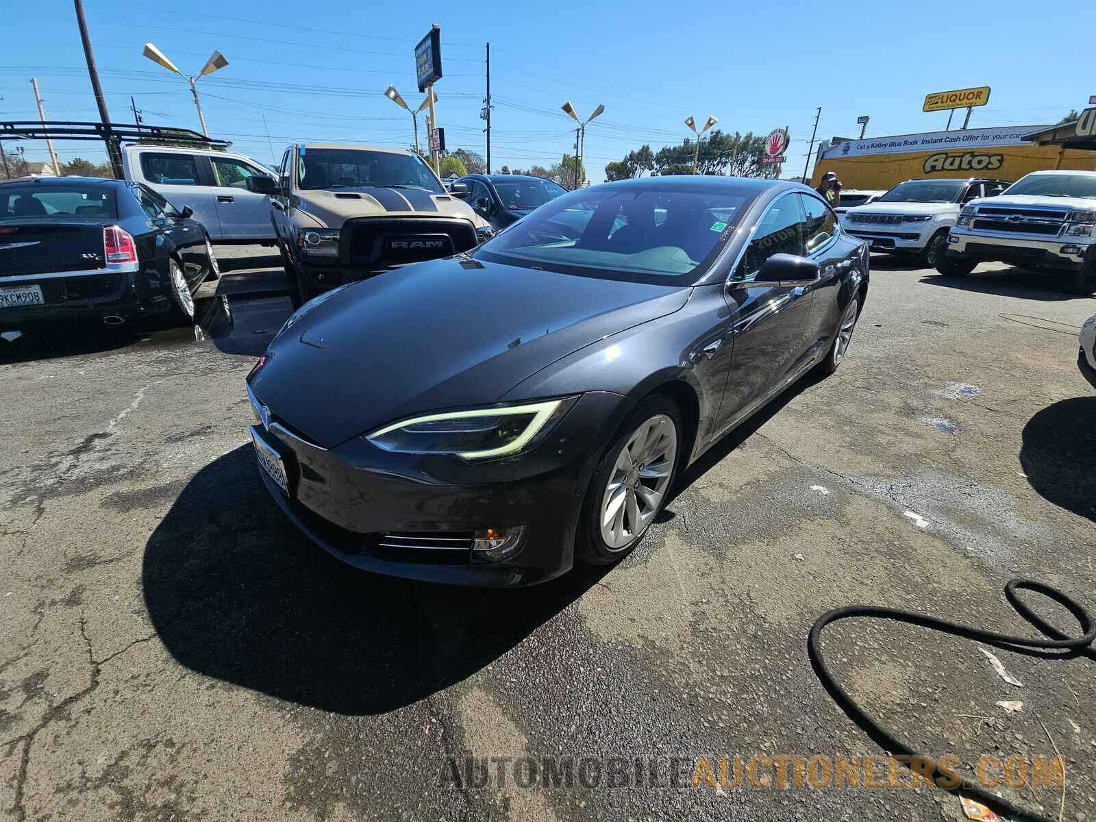 5YJSA1E2XHF210270 Tesla Model S 2017