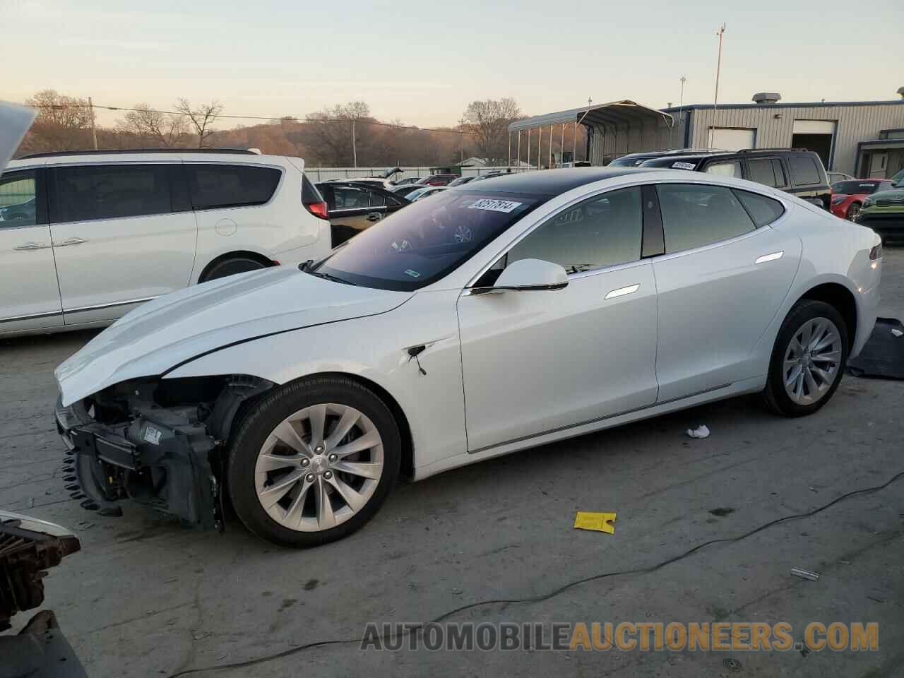 5YJSA1E2XHF232138 TESLA MODEL S 2017