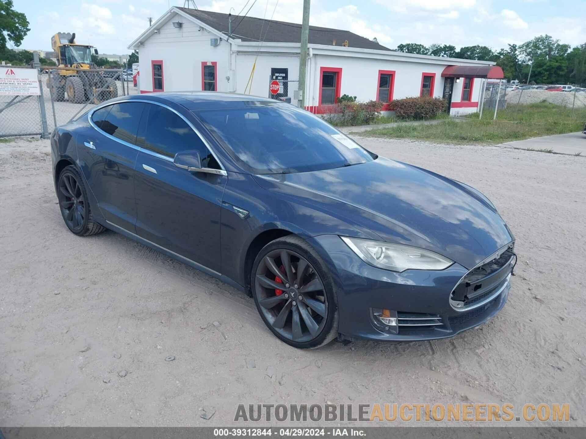 5YJSA1E40GF128645 TESLA MODEL S 2016