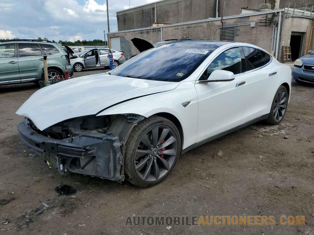 5YJSA1E41FF109357 TESLA MODEL S 2015