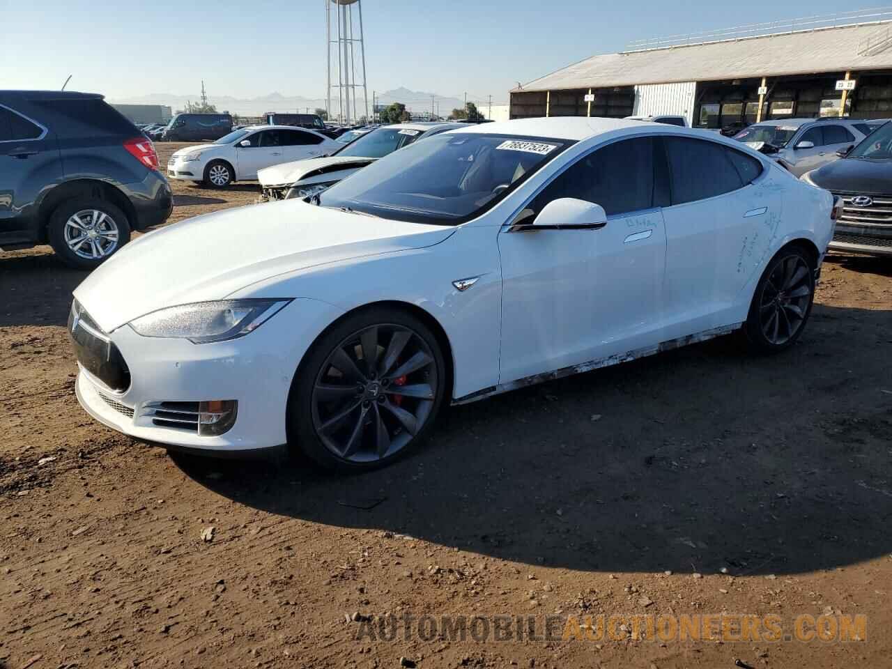 5YJSA1E41FF111982 TESLA MODEL S 2015