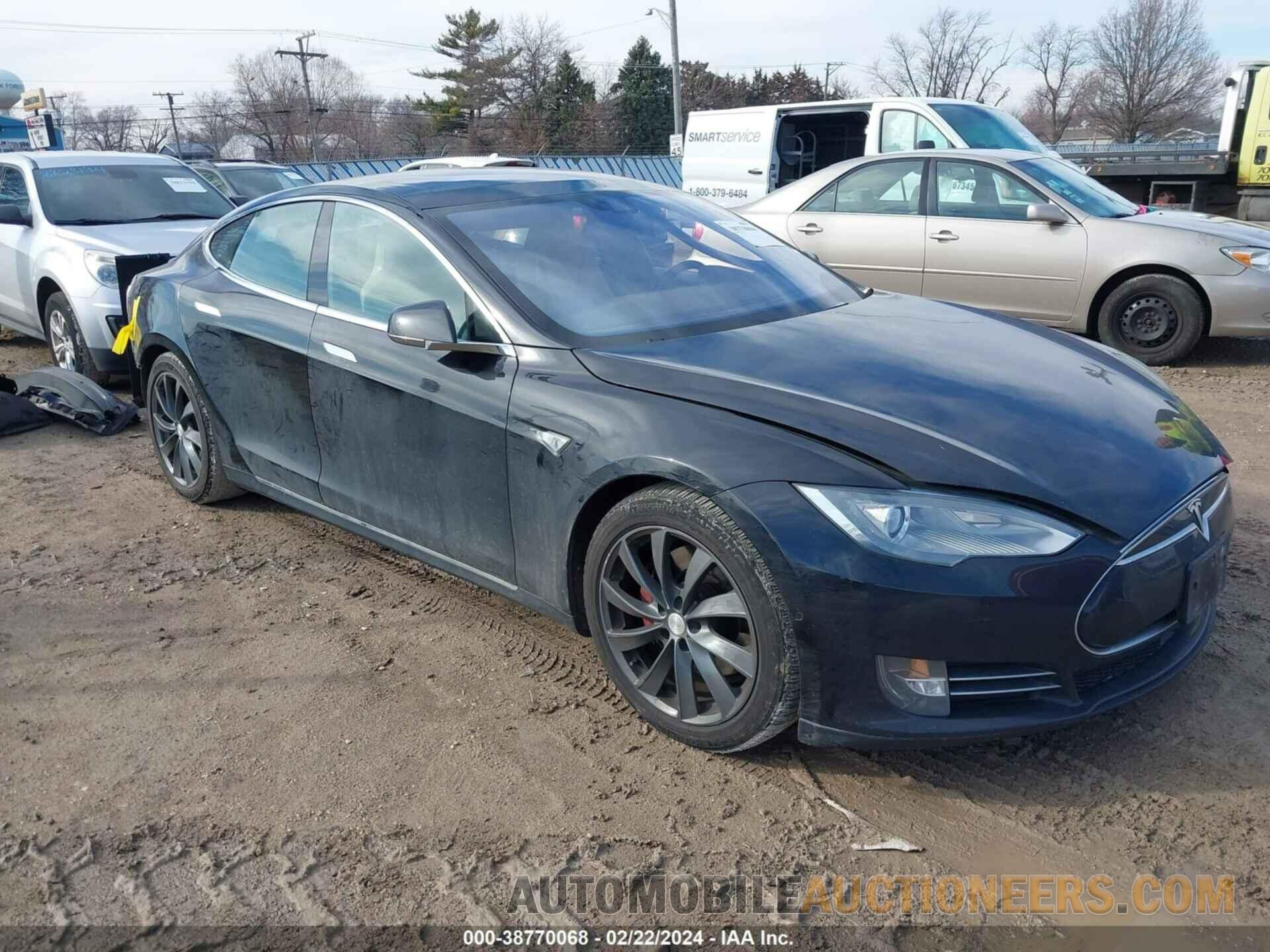 5YJSA1E42FF105883 TESLA MODEL S 2015