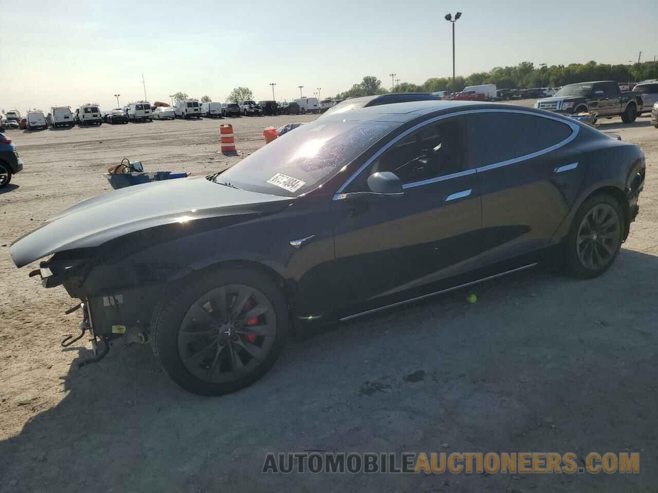 5YJSA1E43JF243697 TESLA MODEL S 2018