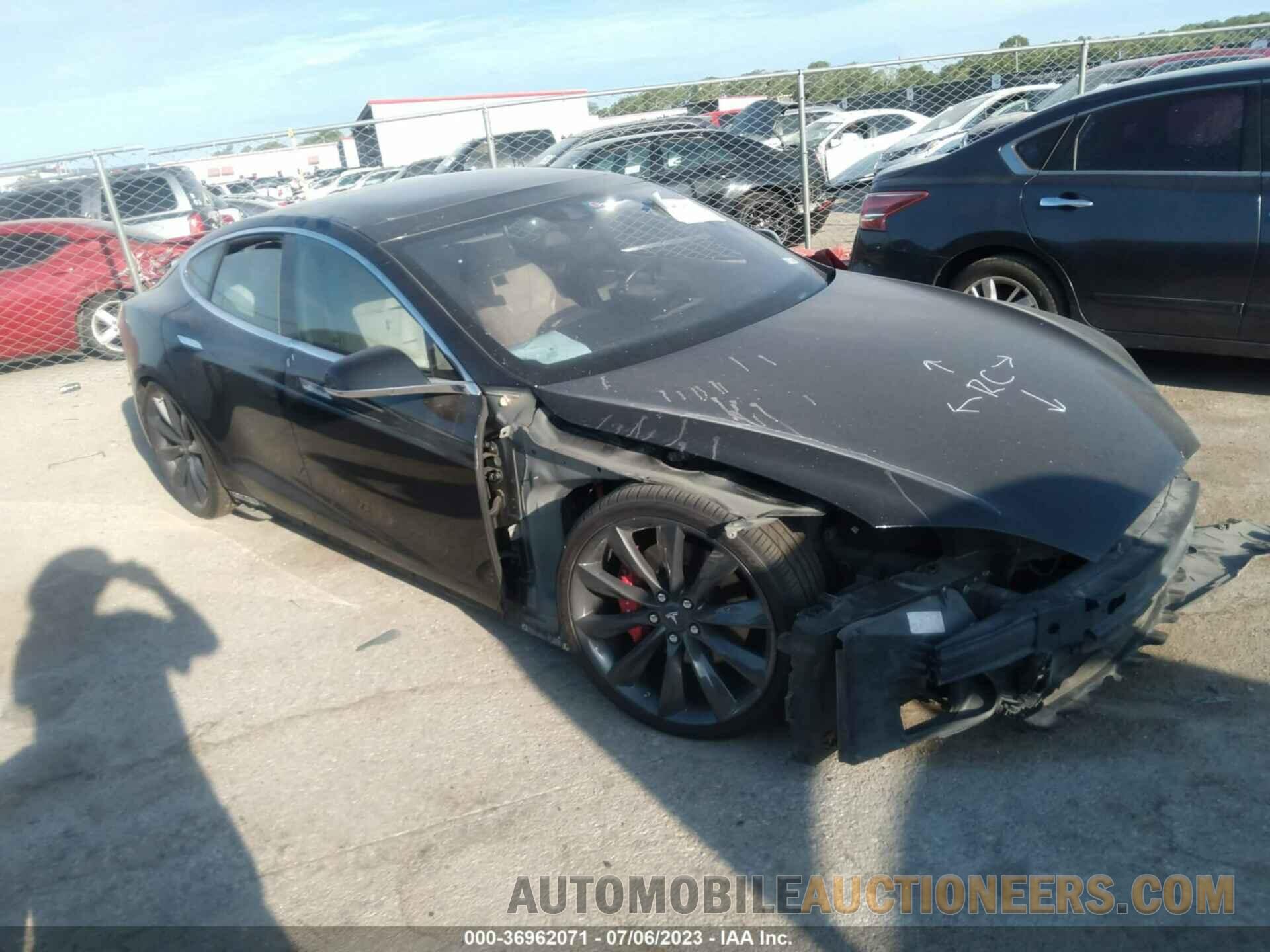 5YJSA1E44GF127949 TESLA MODEL S 2016