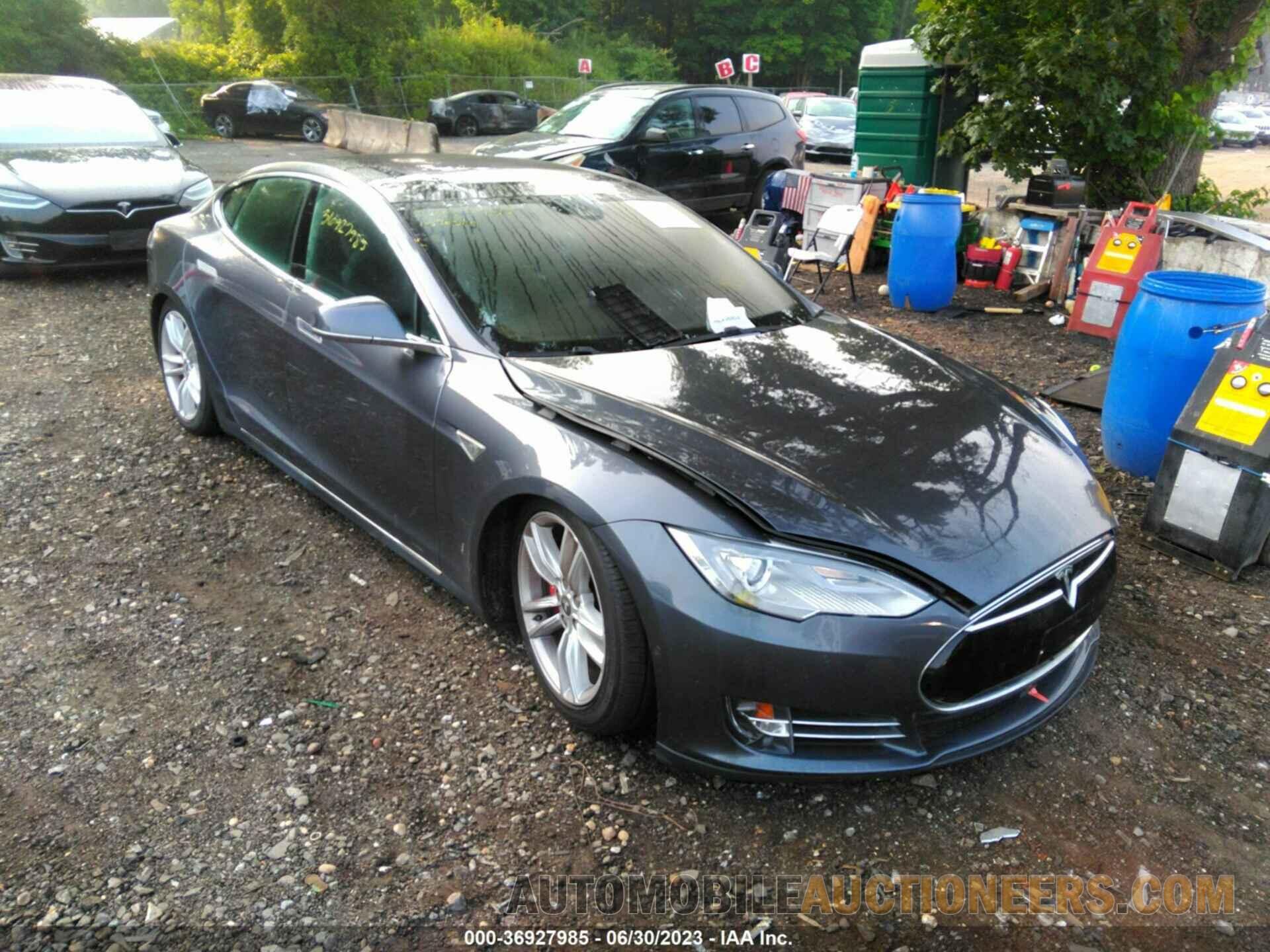 5YJSA1E45FF105330 TESLA MODEL S 2015