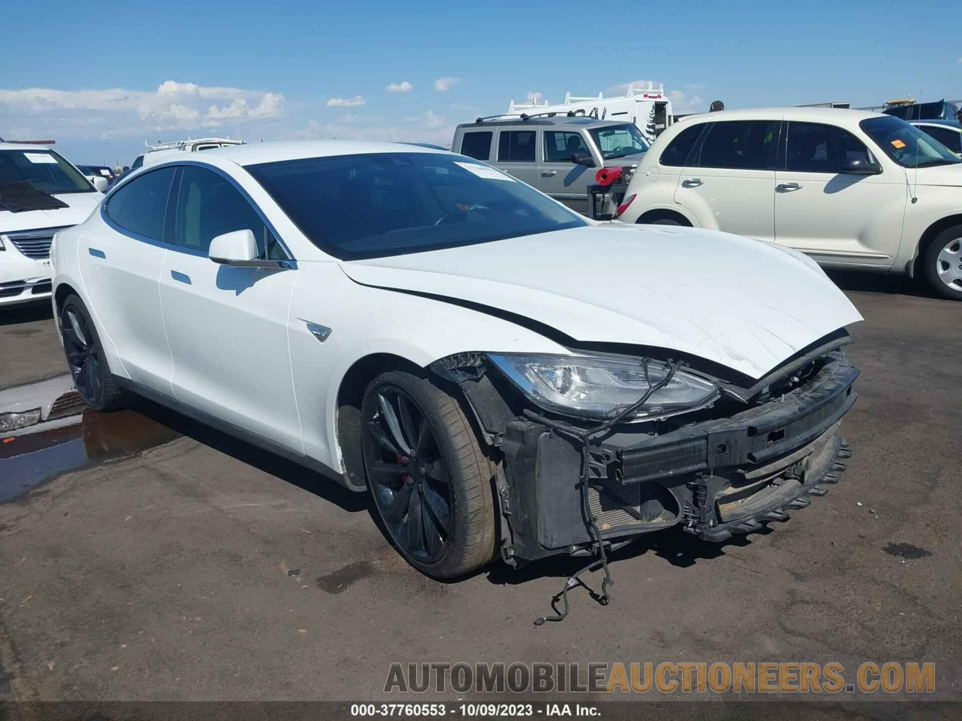 5YJSA1E46FF113162 TESLA MODEL S 2015