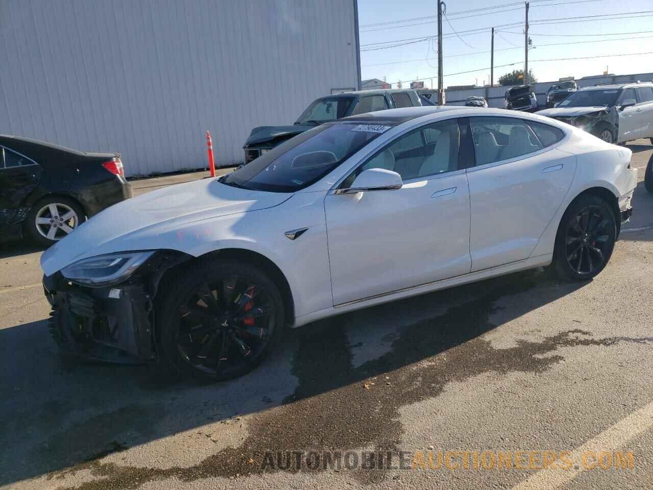 5YJSA1E4XJF278527 TESLA MODEL S 2018