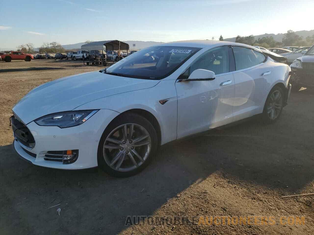 5YJSA1H15FFP78586 TESLA MODEL S 2015