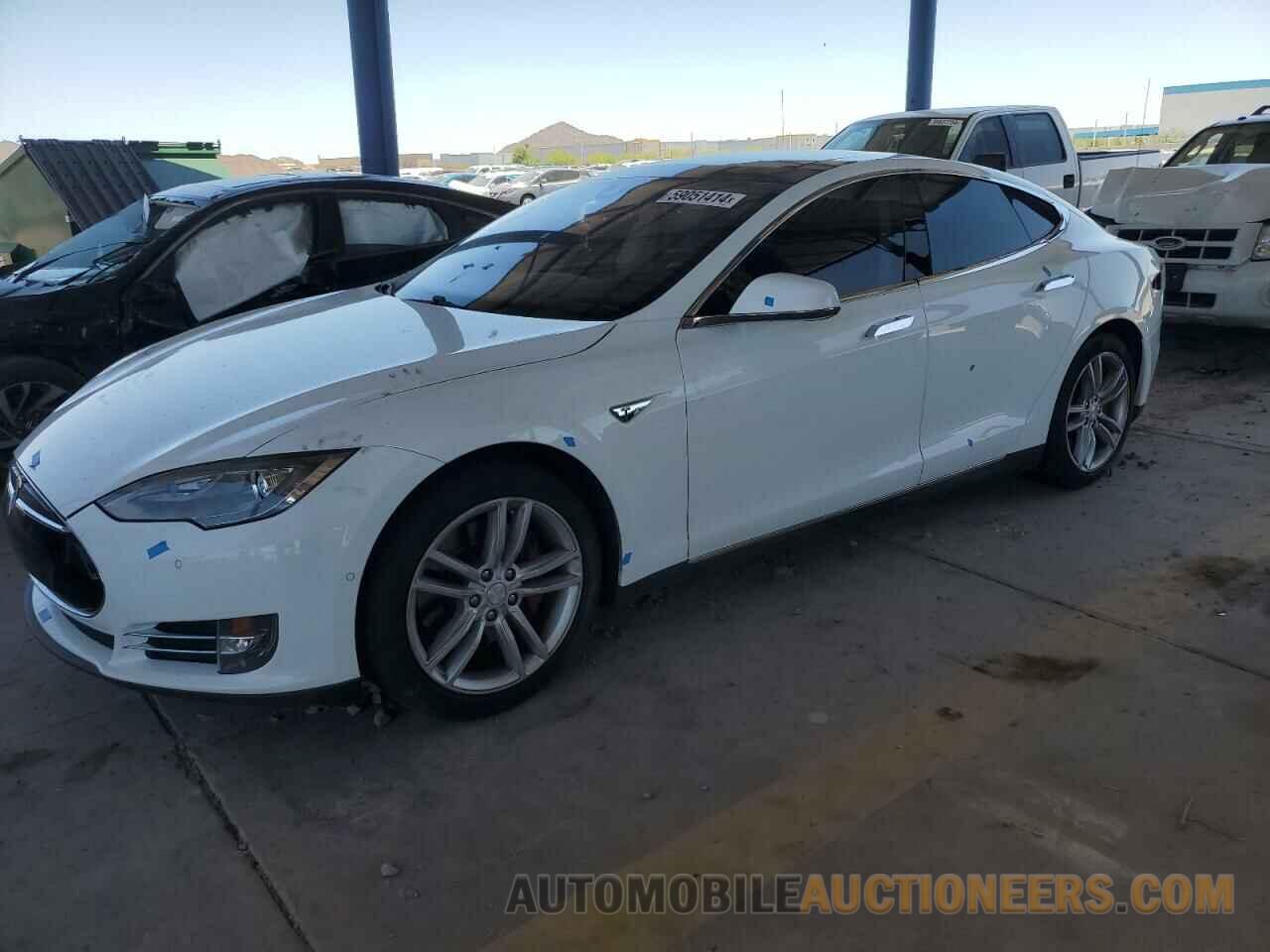 5YJSA1H16FF080682 TESLA MODEL S 2015