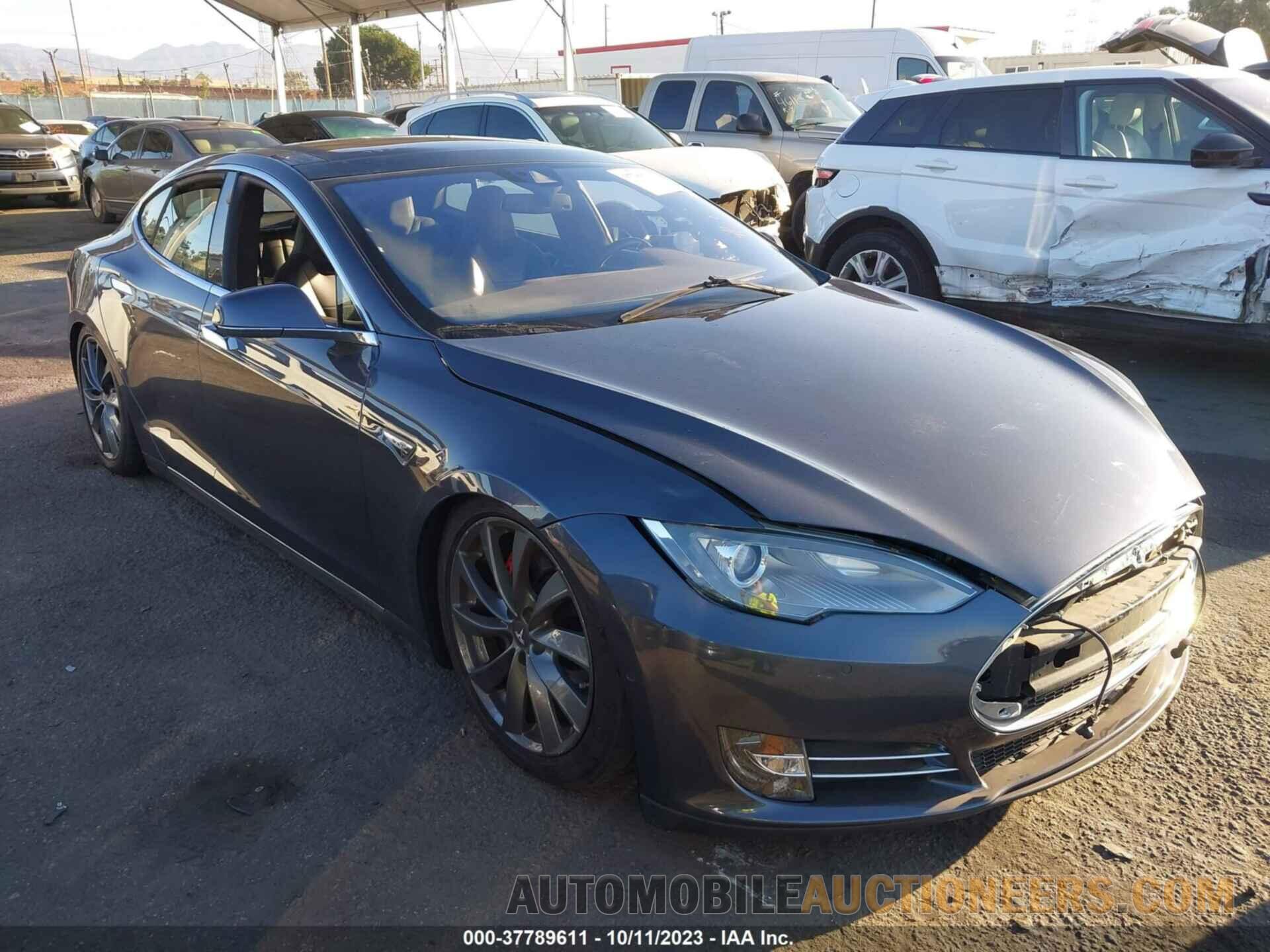 5YJSA1H20FFP73711 TESLA MODEL S 2015