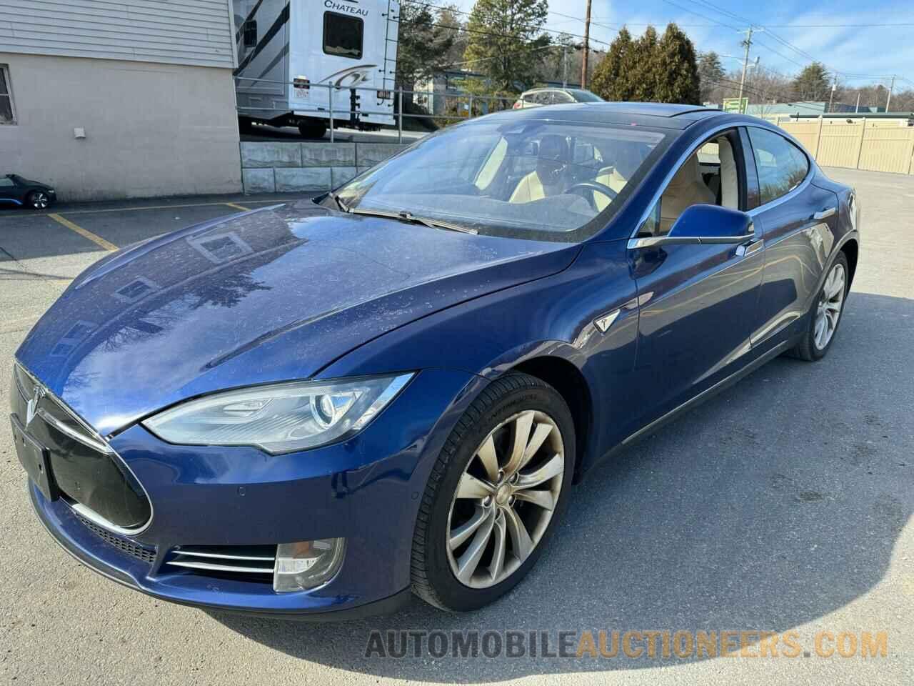 5YJSA1H22FF092630 TESLA MODEL S 2015