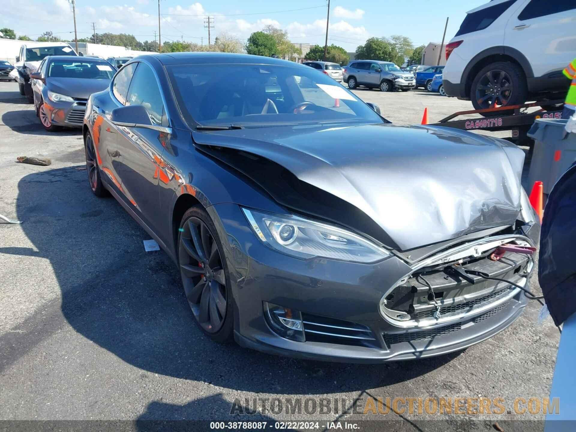 5YJSA1H23FFP74416 TESLA MODEL S 2015