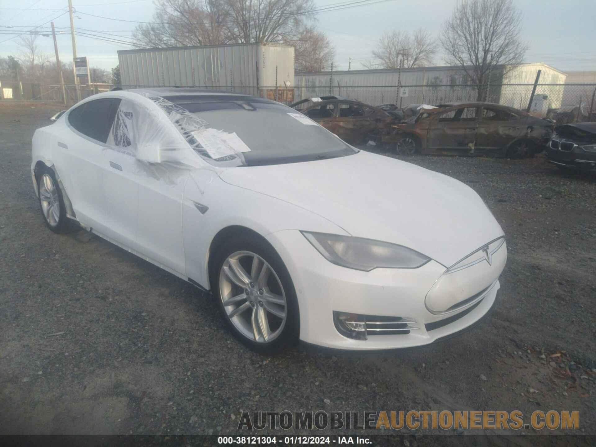 5YJSA1H28FF098335 TESLA MODEL S 2015