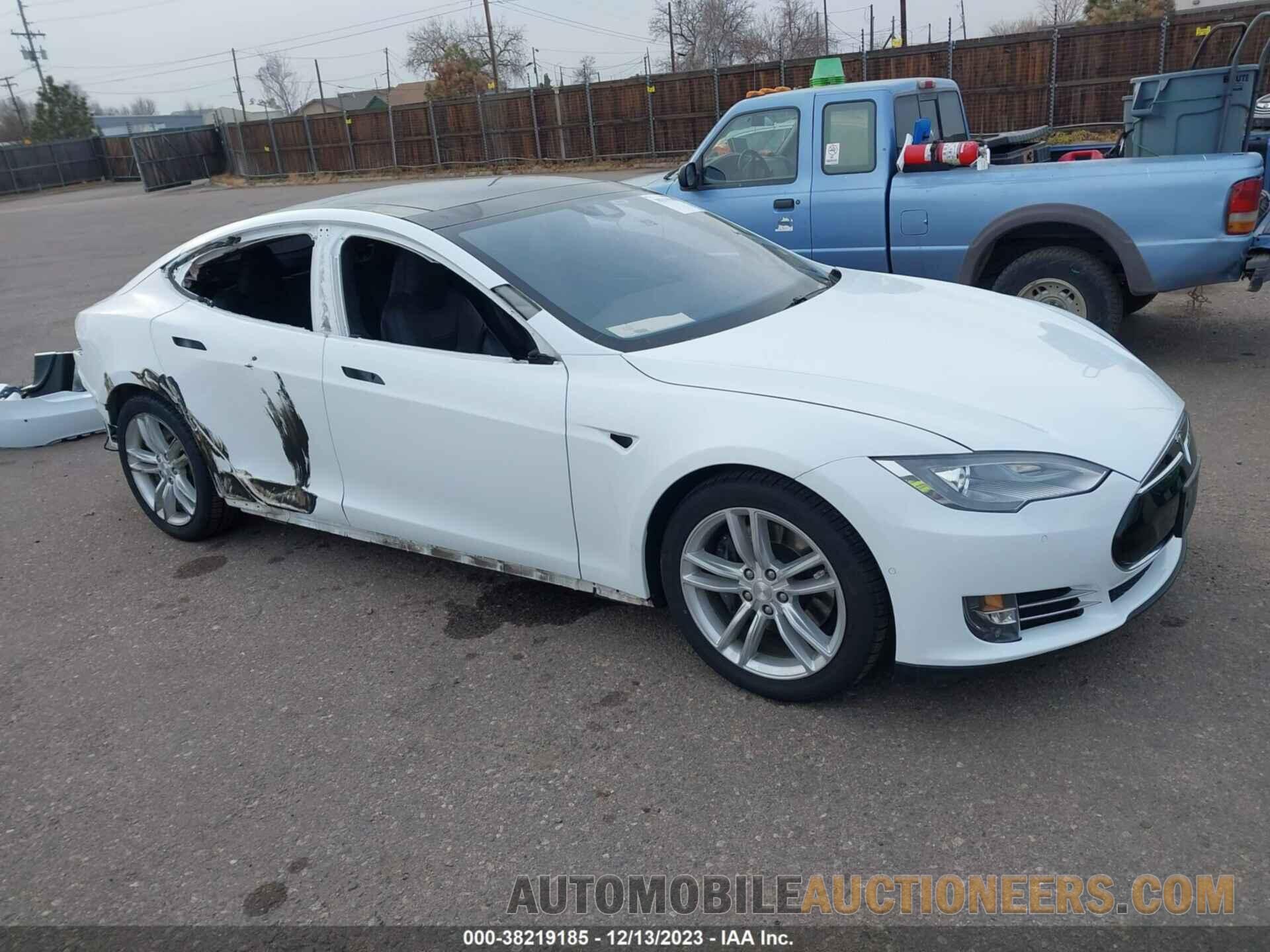 5YJSA1H28FF099517 TESLA MODEL S 2015