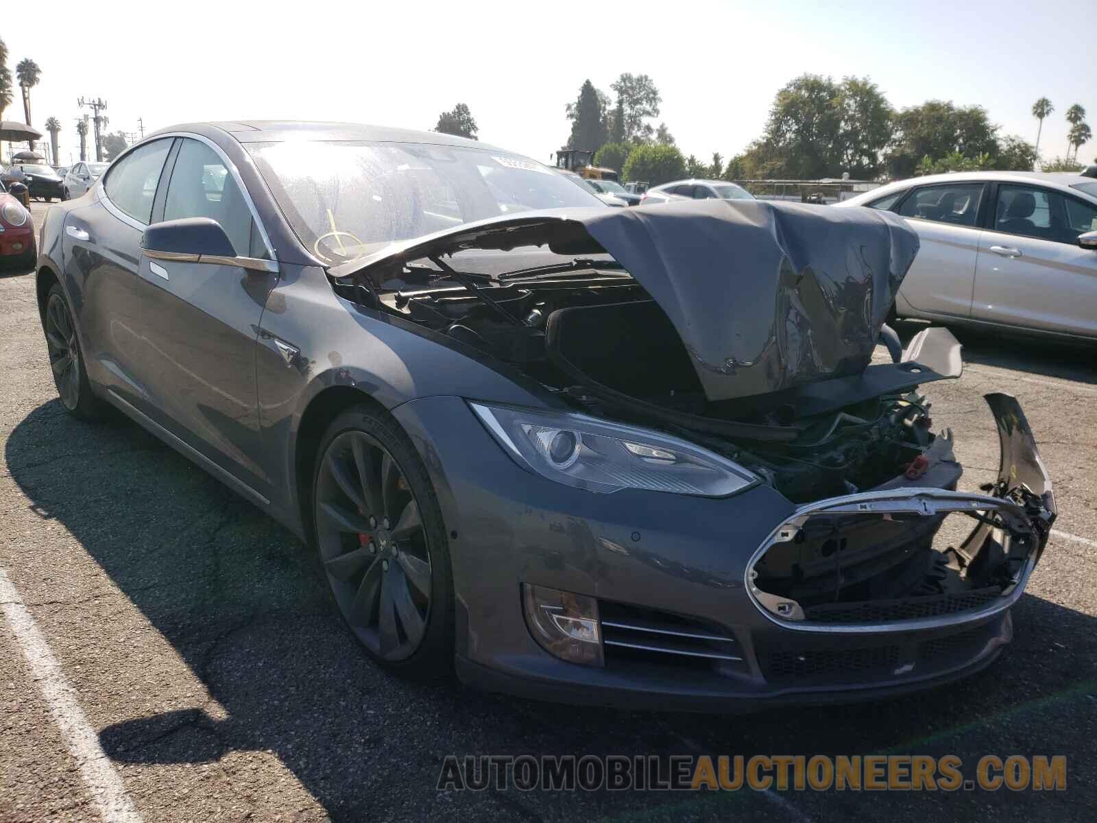 5YJSA1H2XFFP74218 TESLA MODEL S 2015