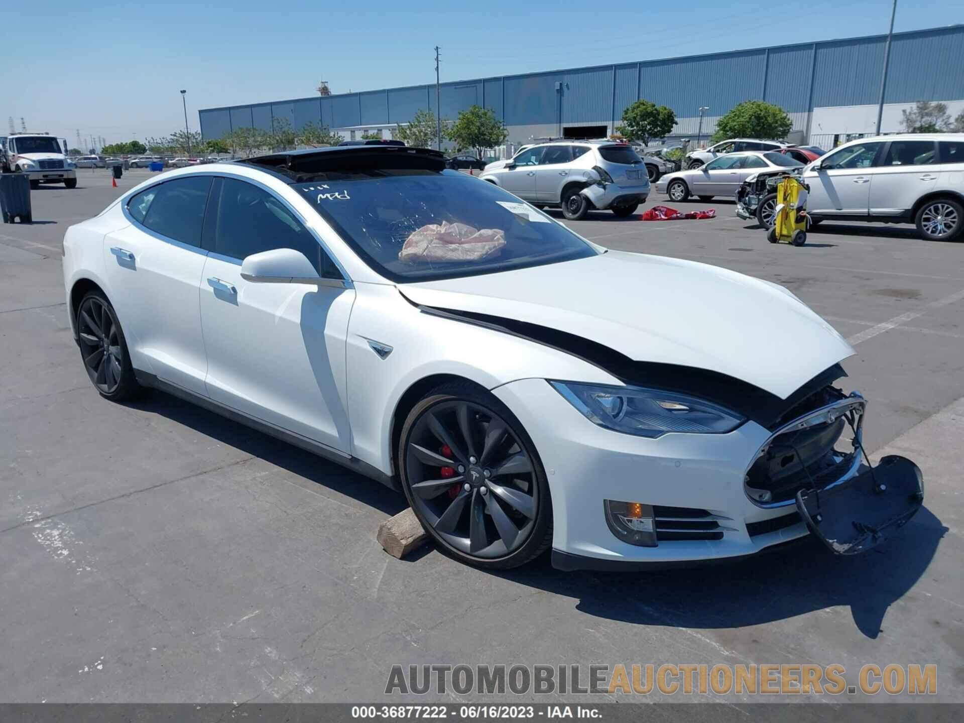 5YJSA1H44FF086619 TESLA MODEL S 2015