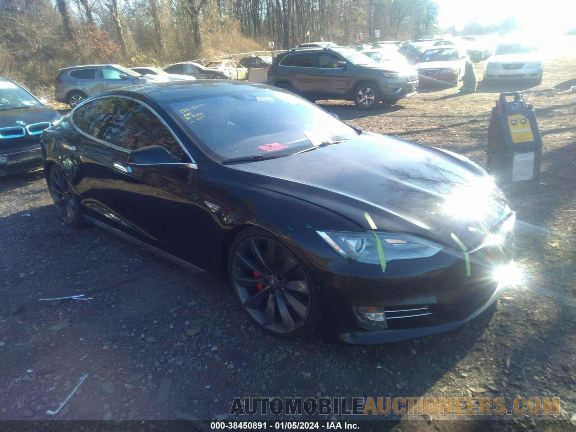 5YJSA1H44FF096633 TESLA MODEL S 2015