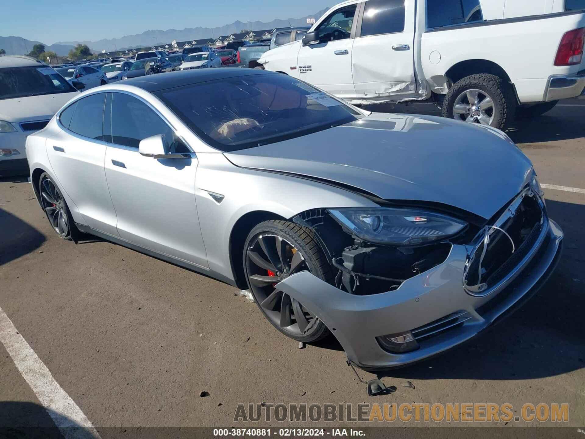 5YJSA1H45FF093398 TESLA MODEL S 2015