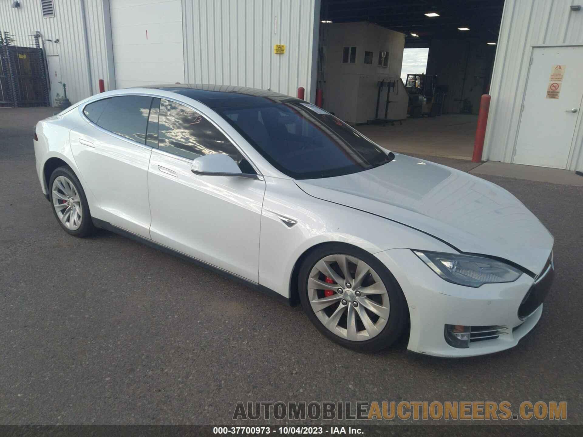 5YJSA1H46FF093992 TESLA MODEL S 2015