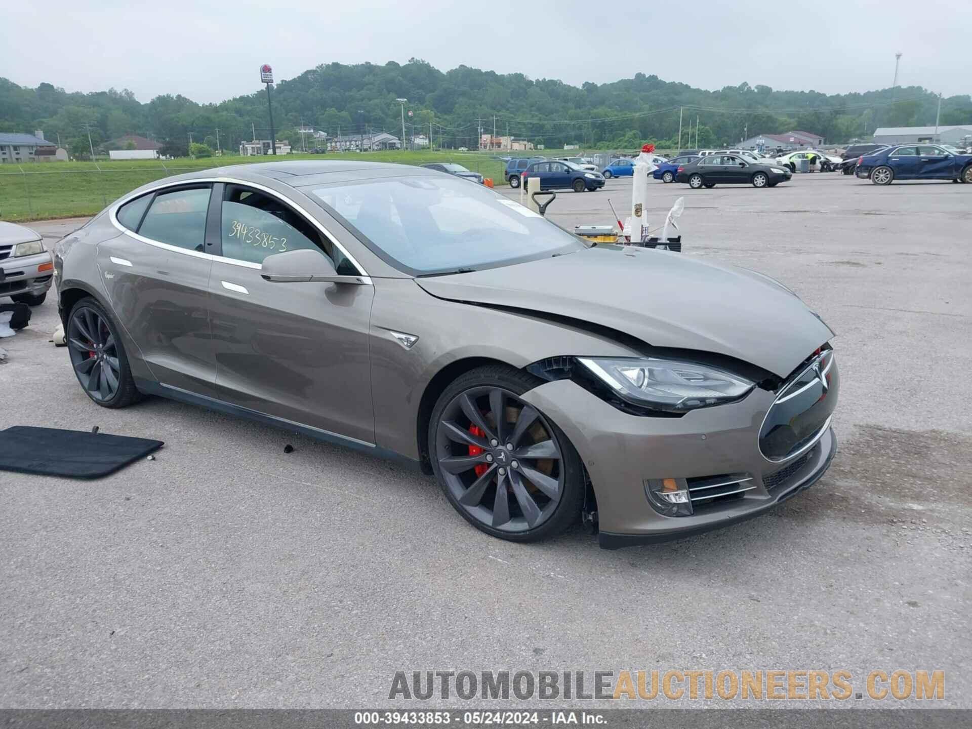 5YJSA1H49FF093520 TESLA MODEL S 2015