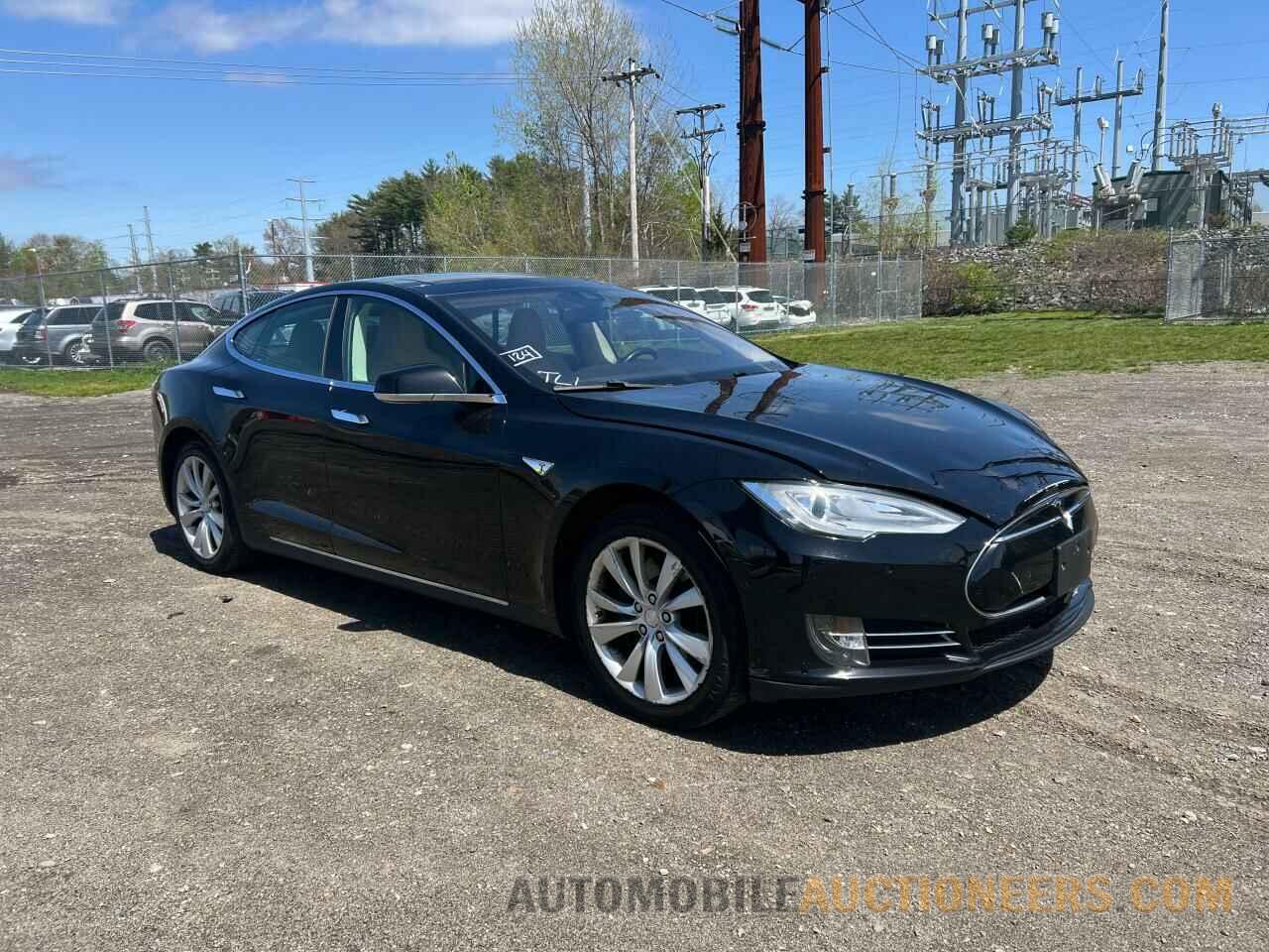 5YJSA1S18FFP77067 TESLA MODEL S 2015